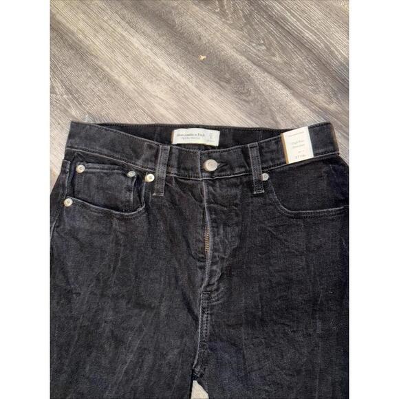 Abercrombie & Fitch High Rise Mom Jean Black Size 27 / 4S Frayed Hems Distressed - Picture 5 of 6